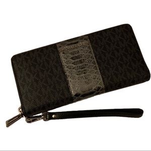Micheal Kors large wallet